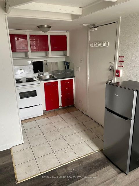 Photo 22 at 177 Carlton Street, Moss Park, Toronto