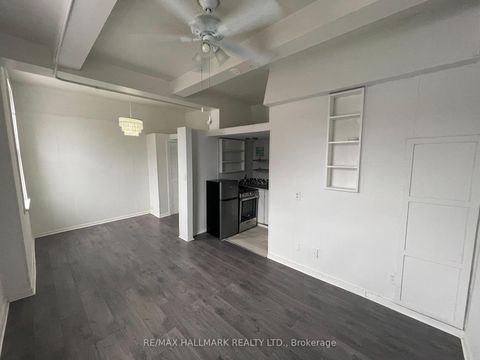 Photo 10 at 177 Carlton Street, Moss Park, Toronto