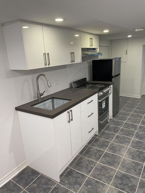 Photo 22 at 414 Dundas Street E, Moss Park, Toronto