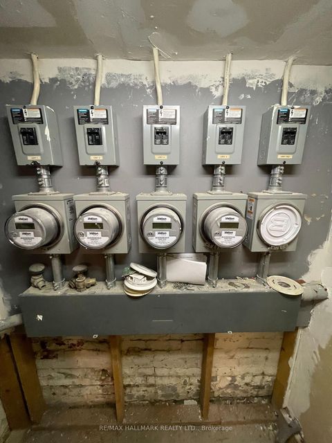 Photo 35 at 414 Dundas Street E, Moss Park, Toronto