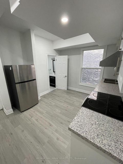 Photo 15 at 414 Dundas Street E, Moss Park, Toronto