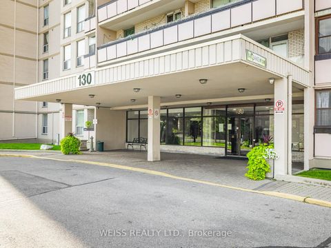 Photo 3 at 301 - 130 Neptune Drive, Lawrence, Toronto