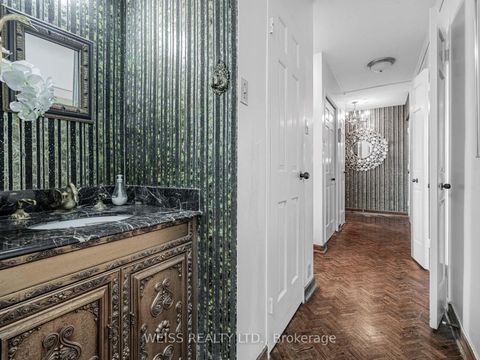 Photo 4 at 301 - 130 Neptune Drive, Lawrence, Toronto