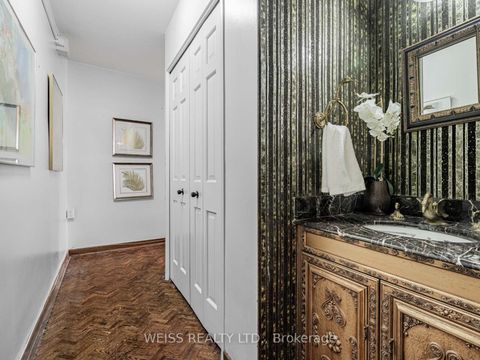 Photo 5 at 301 - 130 Neptune Drive, Lawrence, Toronto