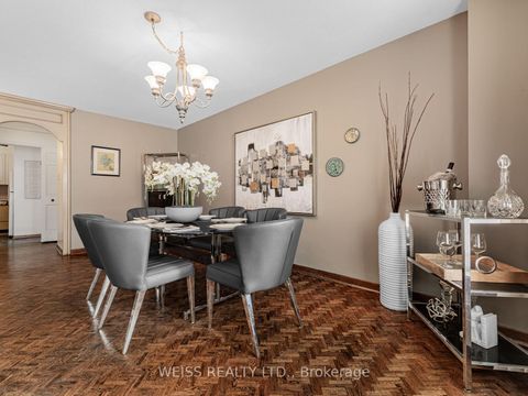 Photo 7 at 301 - 130 Neptune Drive, Lawrence, Toronto