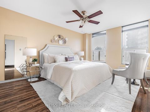 Photo 20 at 301 - 130 Neptune Drive, Lawrence, Toronto