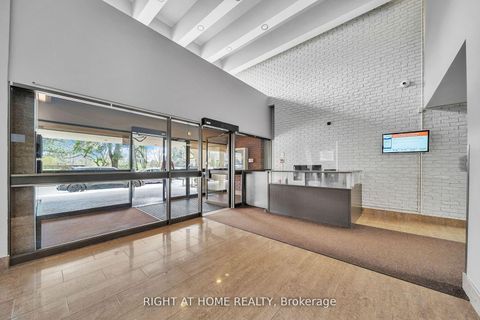 Photo 4 at 1415 - 260 Seneca Hill Drive, Don Valley Village, Toronto