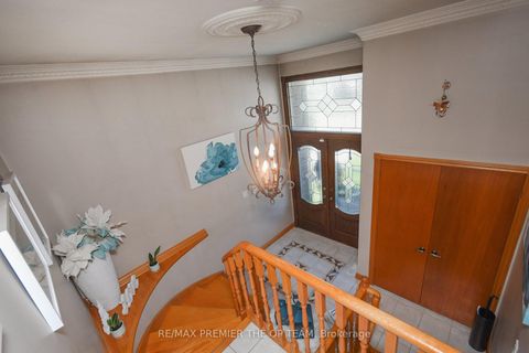 Photo 4 at 123 Willis Road, East Woodbridge, Vaughan