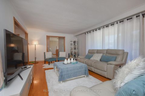 Photo 7 at 123 Willis Road, East Woodbridge, Vaughan