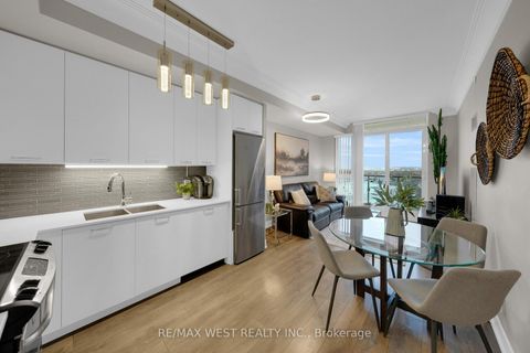 Photo 1 at 1117 - 9471 Yonge Street, Observatory, Richmond Hill