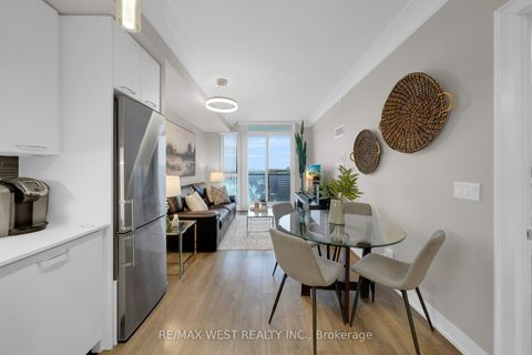 Photo 2 at 1117 - 9471 Yonge Street, Observatory, Richmond Hill