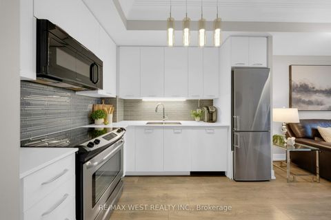 Photo 3 at 1117 - 9471 Yonge Street, Observatory, Richmond Hill