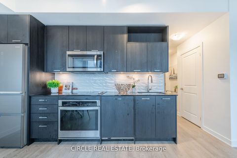 Photo 7 at 1503 - 120 Eagle Rock Way, Rural Vaughan, Vaughan