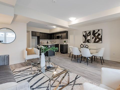 Photo 3 at 3106 - 60 Elizabeth Street S, Mill Pond, Richmond Hill