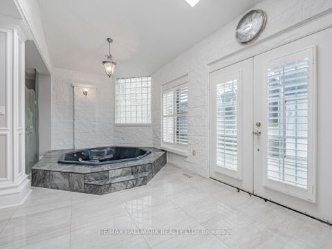 Photo 10 at 138 Elgin Mills Road W, Westbrook, Richmond Hill