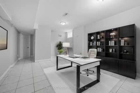 Photo 25 at 138 Elgin Mills Road W, Westbrook, Richmond Hill