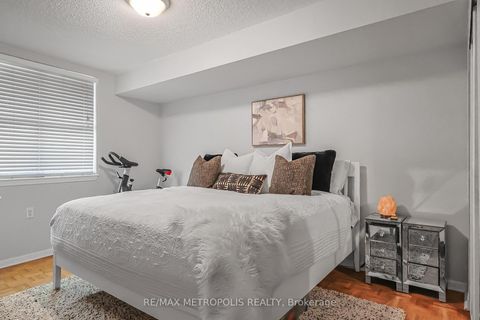 Photo 9 at 216 - 2500 Rutherford Road, Maple, Vaughan