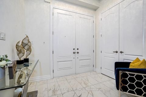 Photo 2 at 16 Botelho Circle, Bayview Southeast, Aurora