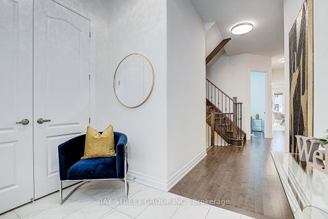 Photo 3 at 16 Botelho Circle, Bayview Southeast, Aurora