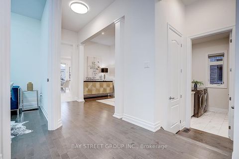 Photo 5 at 16 Botelho Circle, Bayview Southeast, Aurora