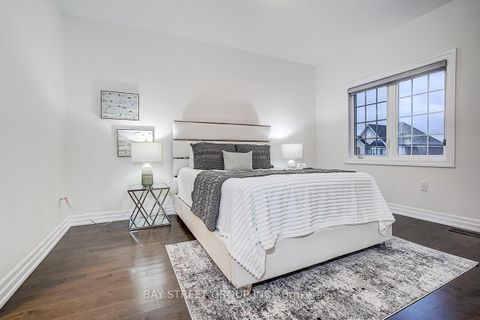 Photo 38 at 16 Botelho Circle, Bayview Southeast, Aurora