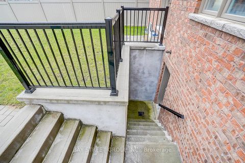 Photo 47 at 16 Botelho Circle, Bayview Southeast, Aurora