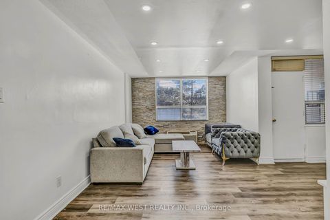 Photo 8 at 102 - 2825 Islington Avenue, Humber Summit, Toronto