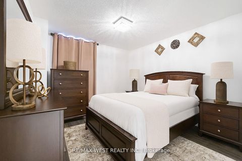 Photo 3 at 1416 - 370 Dixon Road, The Westway, Toronto