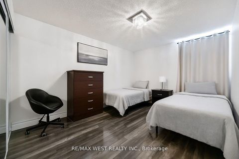 Photo 5 at 1416 - 370 Dixon Road, The Westway, Toronto