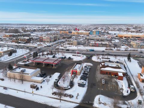 Photo 39 at 74 Bullrush Drive, Vellore Village, Vaughan