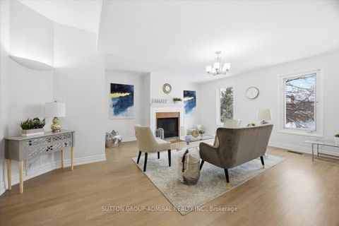 Photo 11 at 137 Chelwood Drive, Brownridge, Vaughan