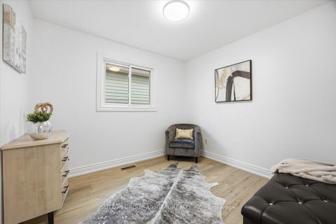 Photo 17 at 137 Chelwood Drive, Brownridge, Vaughan