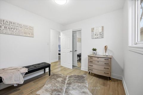 Photo 18 at 137 Chelwood Drive, Brownridge, Vaughan