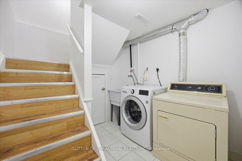 Photo 21 at 137 Chelwood Drive, Brownridge, Vaughan