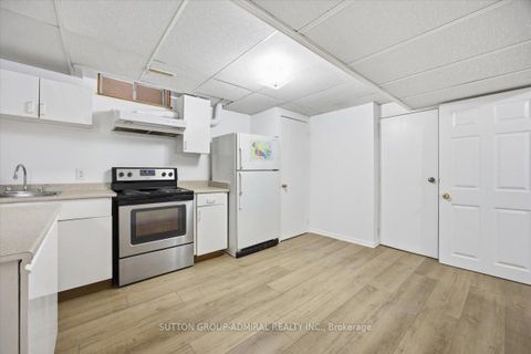 Photo 22 at 137 Chelwood Drive, Brownridge, Vaughan