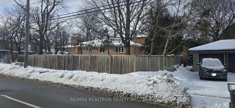 Photo 4 at 318 Holmes Avenue, Willowdale East, Toronto
