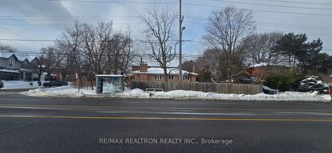 Photo 5 at 318 Holmes Avenue, Willowdale East, Toronto