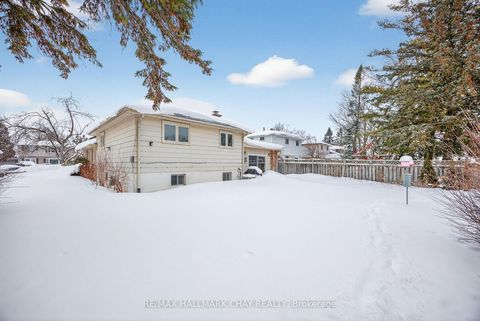 Photo 3 at 15 Curtiss Court, Grove East, Barrie