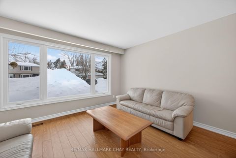 Photo 9 at 15 Curtiss Court, Grove East, Barrie