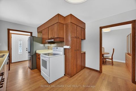 Photo 18 at 15 Curtiss Court, Grove East, Barrie