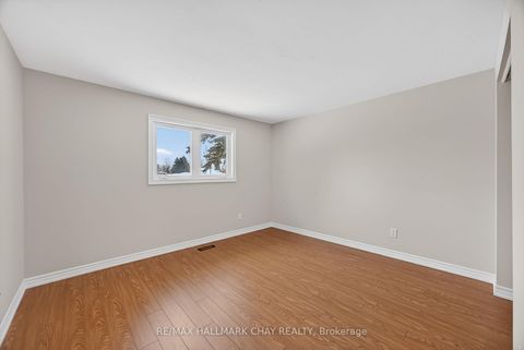 Photo 26 at 15 Curtiss Court, Grove East, Barrie