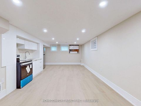 Photo 27 at 270 Brighton Avenue, Bathurst Manor, Toronto