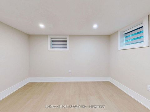 Photo 32 at 270 Brighton Avenue, Bathurst Manor, Toronto