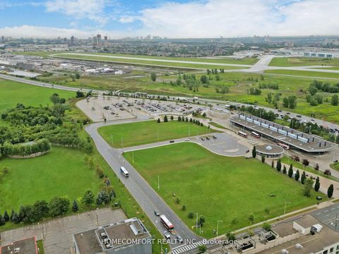 Photo 43 at 270 Brighton Avenue, Bathurst Manor, Toronto