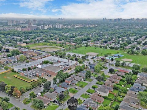 Photo 45 at 270 Brighton Avenue, Bathurst Manor, Toronto