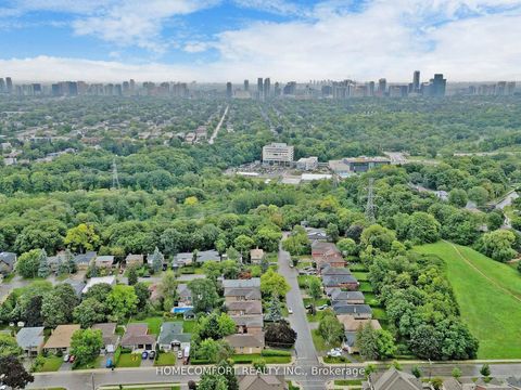 Photo 47 at 270 Brighton Avenue, Bathurst Manor, Toronto