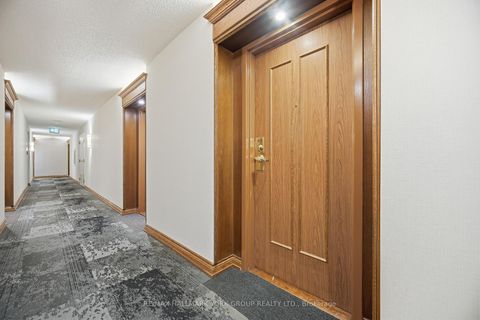 Photo 8 at 406 - 100 Observatory Lane, Observatory, Richmond Hill