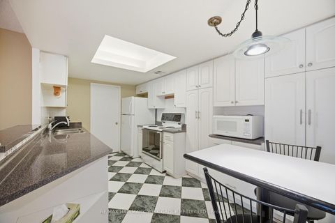 Photo 10 at 406 - 100 Observatory Lane, Observatory, Richmond Hill