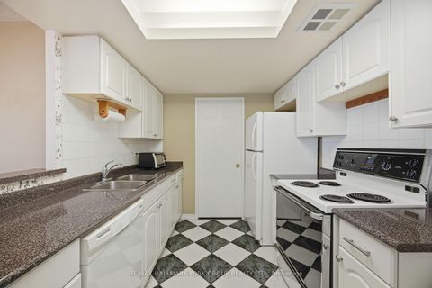 Photo 11 at 406 - 100 Observatory Lane, Observatory, Richmond Hill