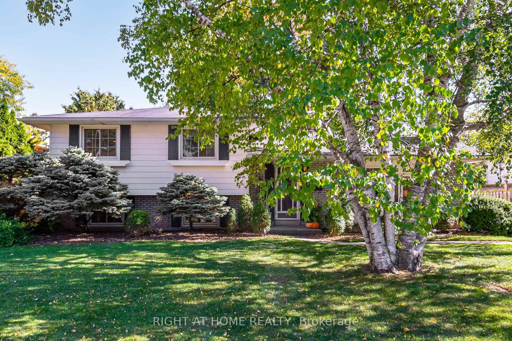 5188 Cherryhill Crescent, Appleby, Burlington 